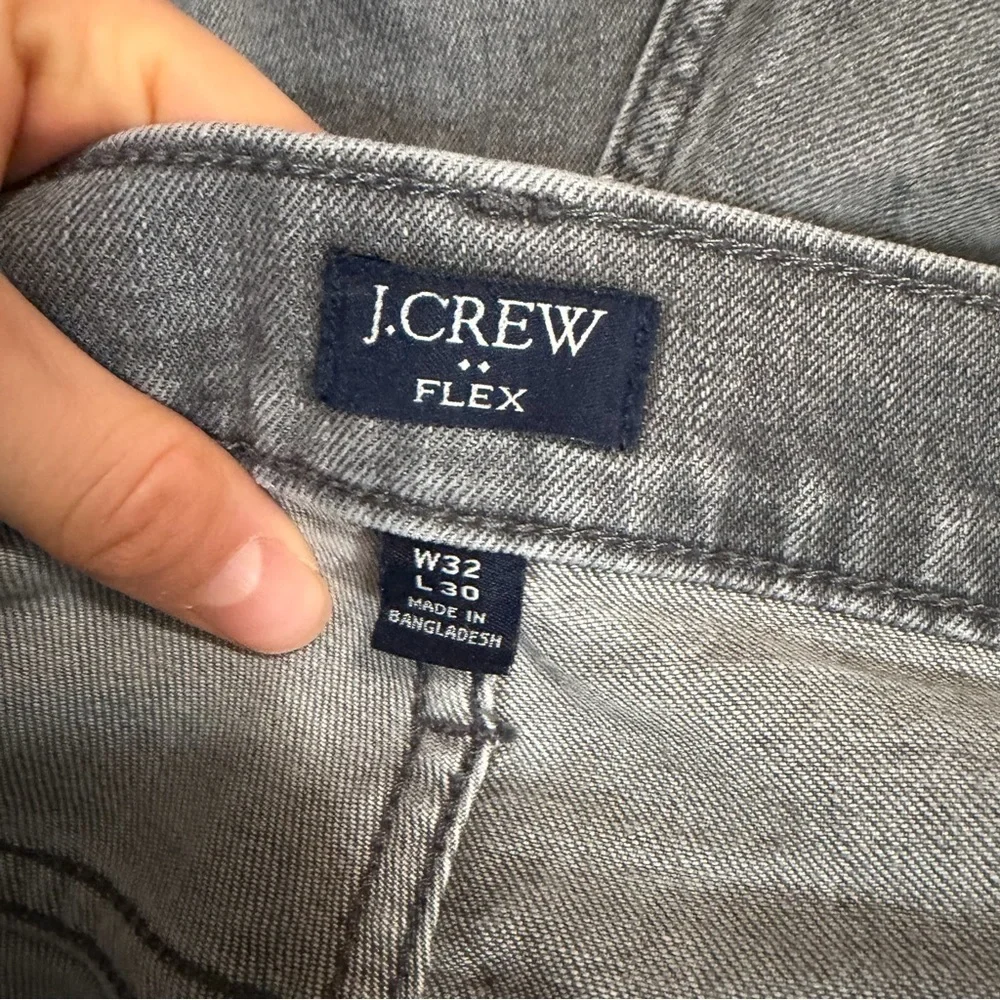 J crew Straight-fit grey jean in signature flex